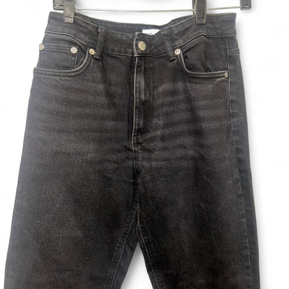 Zara Black High-Rise Split Hem‎ Straight Leg Jeans Size 6 - Picture 3 of 8
